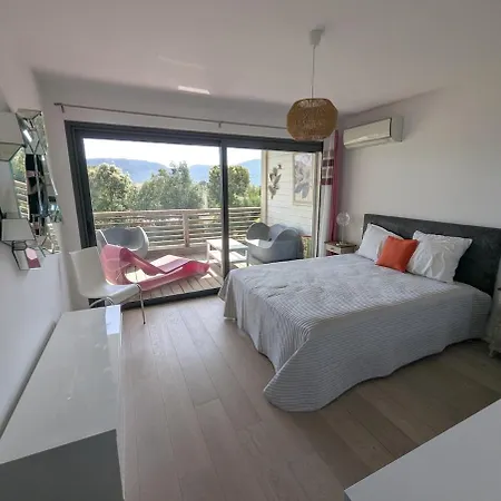 4 Person Terrace And Pool Apartment