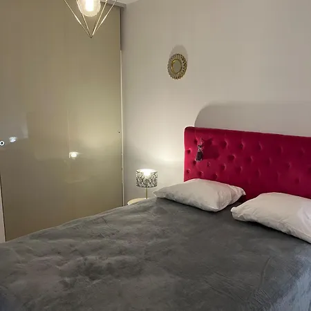 4 Person Terrace And Pool * Porto-Vecchio (Corsica)
