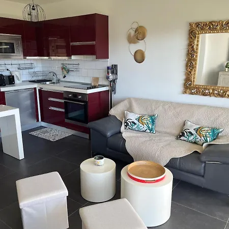 4 Person Terrace And Pool Apartment *